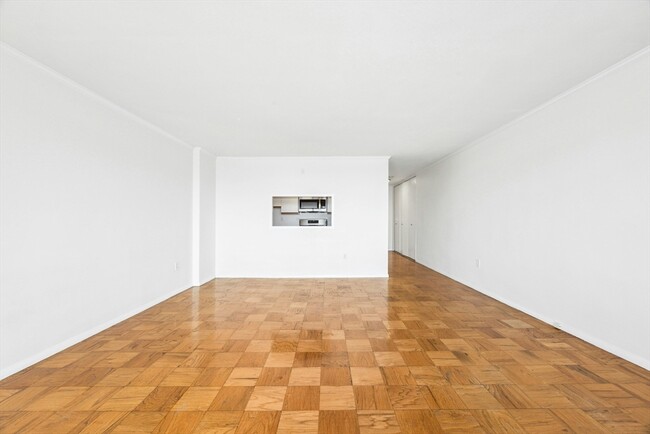 Building Photo - 6 Whittier Pl