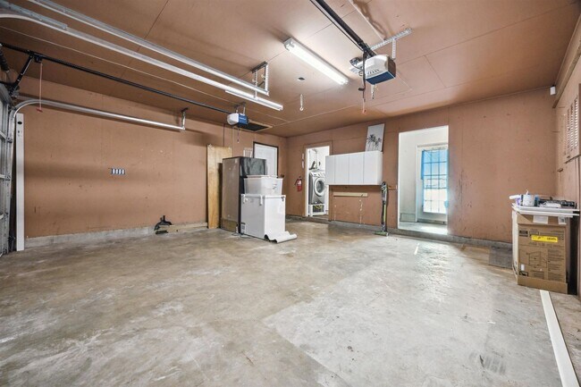 Building Photo - 3BR 2BA Home in East Austin – Near Univers...