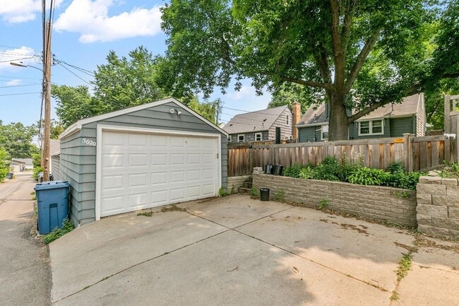 Building Photo - 5620 Humboldt Ave S