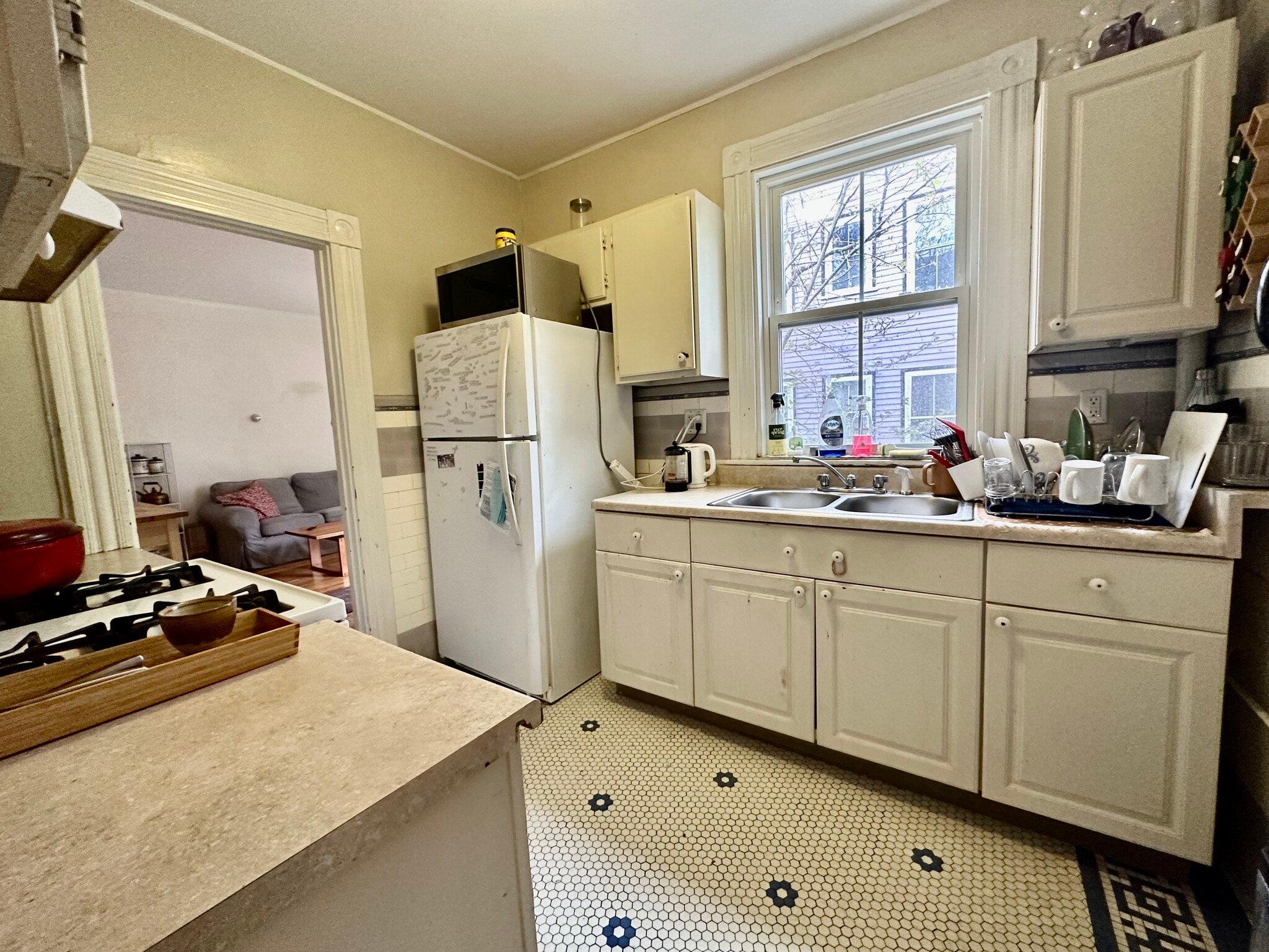 Building Photo - 139 Antrim St