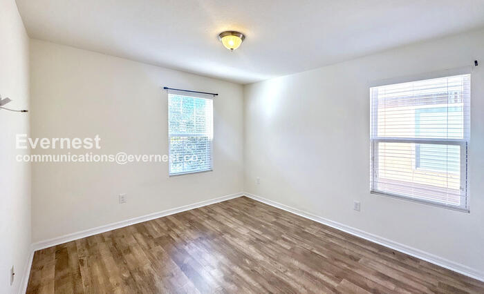 Building Photo - 10126 Celtic Ash Dr