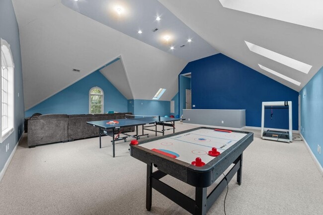 Building Photo - 450 Cox Rd