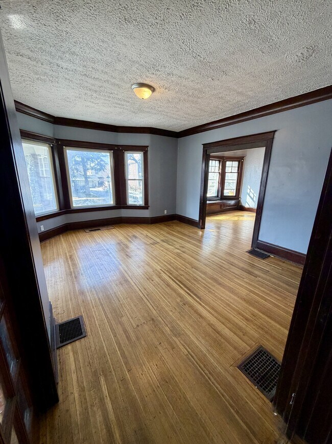 Building Photo - 98 Pierpont St