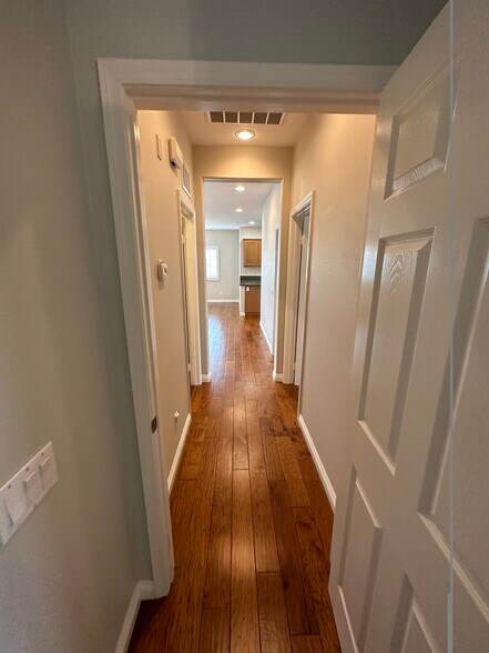 Building Photo - 715 Garonne St