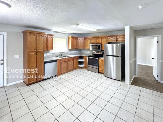 Building Photo - 1243 3rd Ave NW