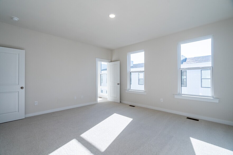 Bedroom #1 - 3446 Carlton St