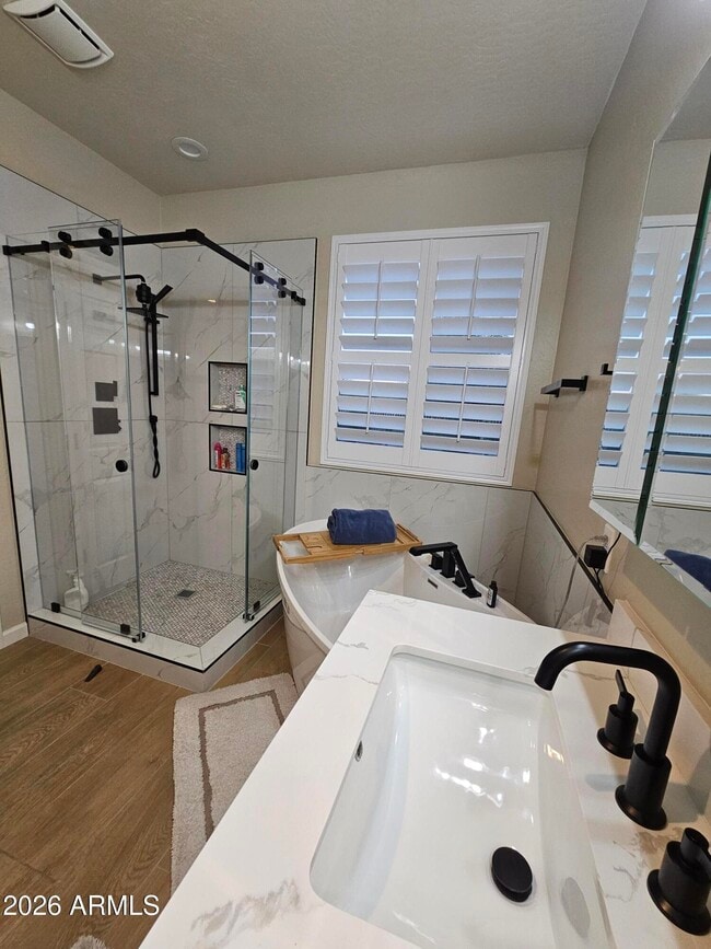 Building Photo - 4622 E Happy Coyote Trail