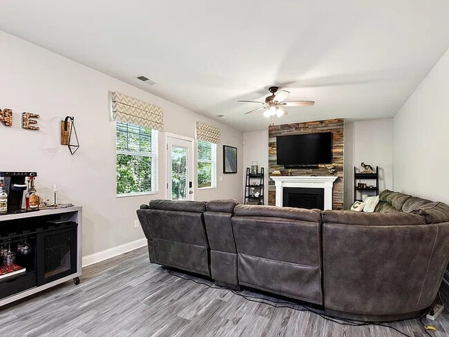 Building Photo - Earn Wealth While Leasing – Like a Homeowner – Lease to Own