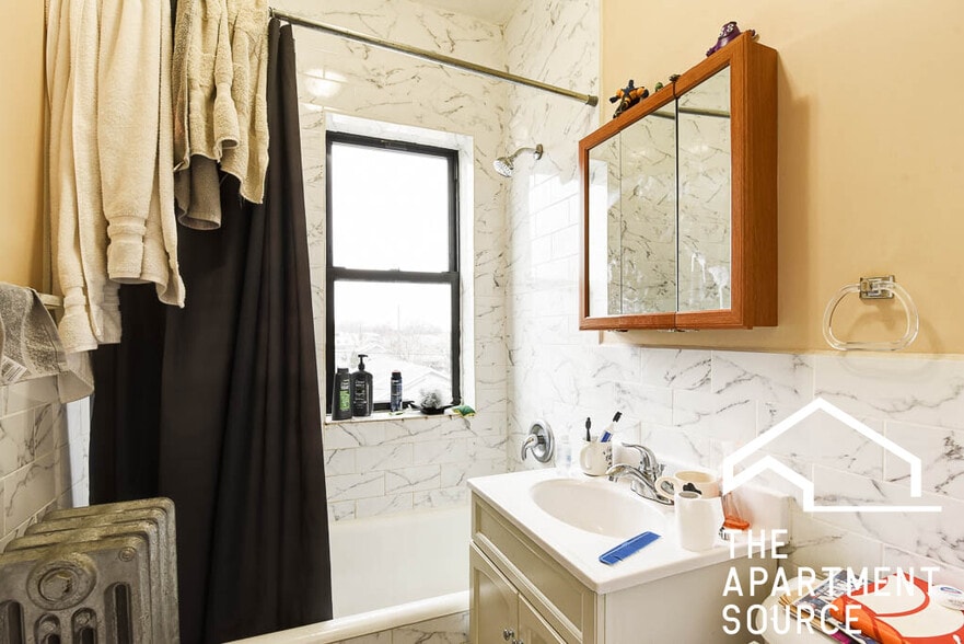 Building Photo - 2801 N Keating Ave