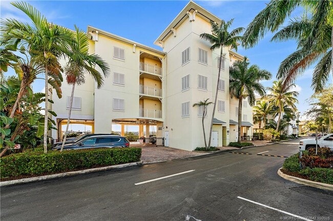 Building Photo - 775 NW Flagler Ave