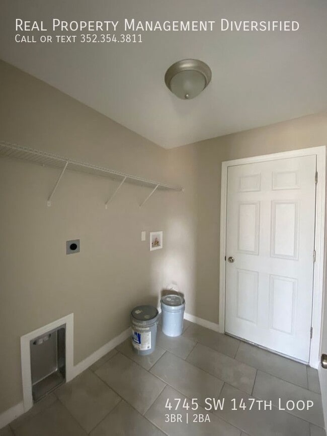Building Photo - 4745 SW 147 Loop