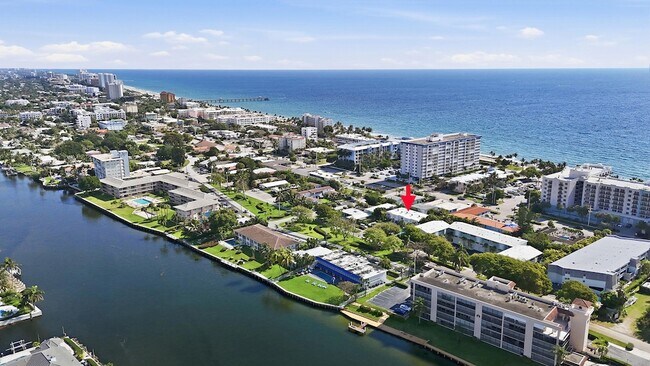 Building Photo - 842 SE 19th Ave