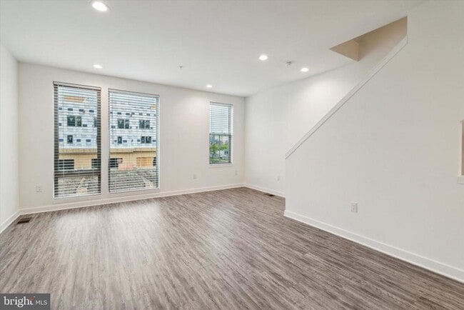 Building Photo - 3007 Riseview Ln