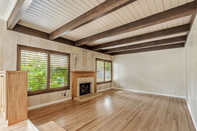 Building Photo - Elegant and Spacious 4Bedroom Sunnyvale Home