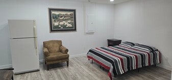 Building Photo - 551 Albatross Dr