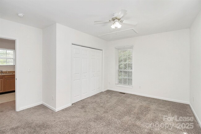 Building Photo - 155 Sunfish Dr