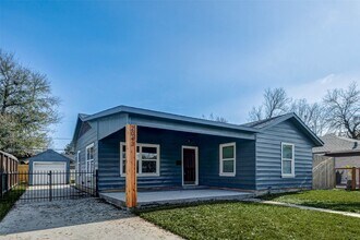 Building Photo - 2043 Alta Vista St