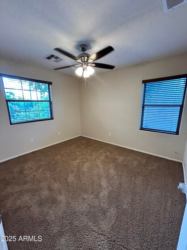 Building Photo - 2794 S Anderson Ln