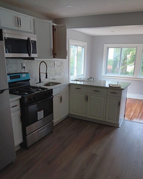 Building Photo - 238 Penn Blvd