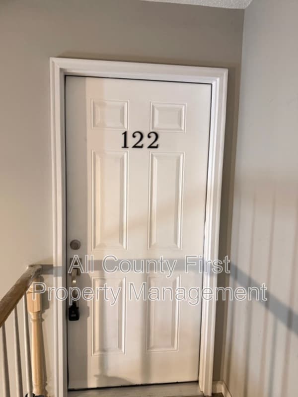 Building Photo - 122 Rue Fontaine