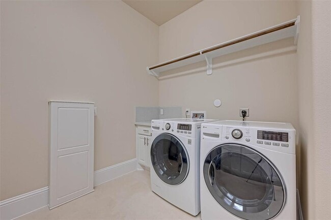 Building Photo - 17519 Galloway Forest Dr