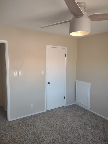 Additional Bedroom with walk in Closet - 322 Esquina Dr