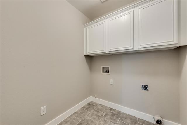 Building Photo - 1811 Creekpark Trail