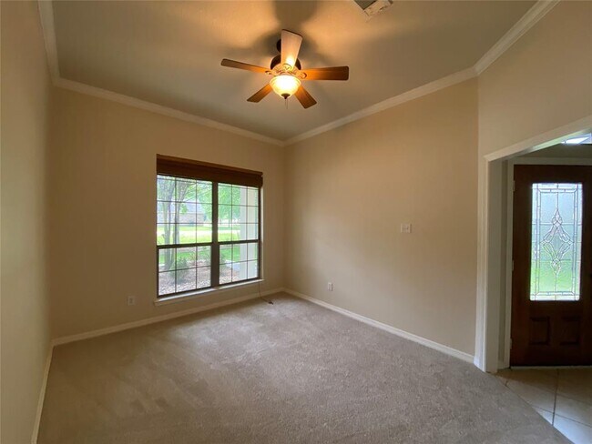 Building Photo - 6018 Sugar Bush Dr