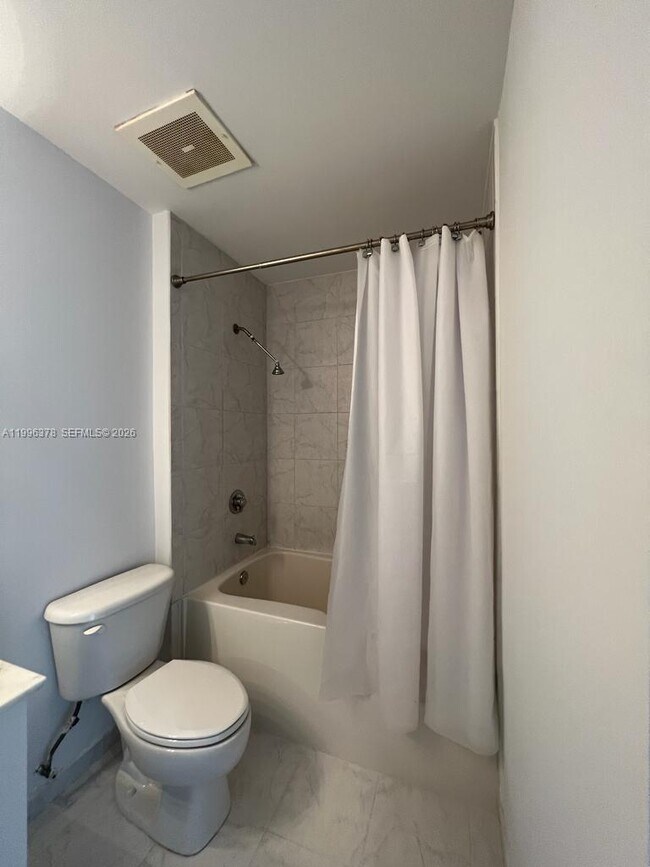 Building Photo - 133 NE 2nd Ave