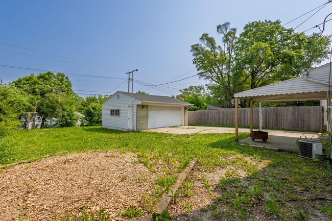 Building Photo - 771 4th Ave