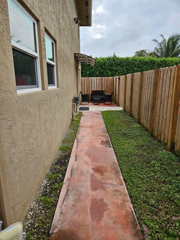 Building Photo - 1650 SW 117th Ave