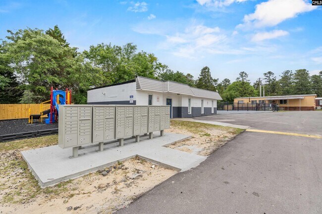 Building Photo - 600 Ermine Rd