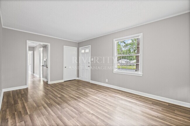 Building Photo - 4078 Dunn Ave