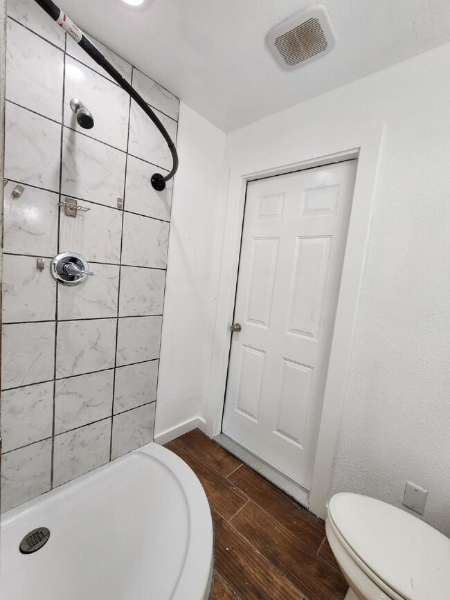 Building Photo - Updated 1-Bedroom Home with Spacious Yard ...