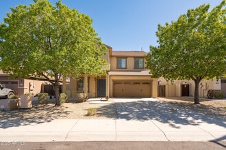 Building Photo - 15635 W Devonshire Ave