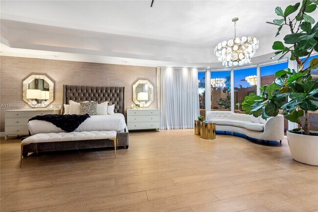 Building Photo - 1319 Seminole Dr