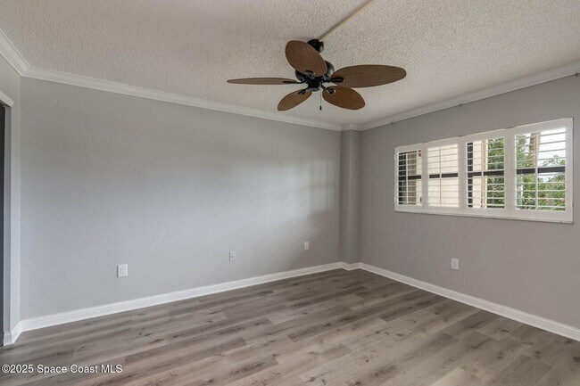 Building Photo - 18 Marina Isles Blvd