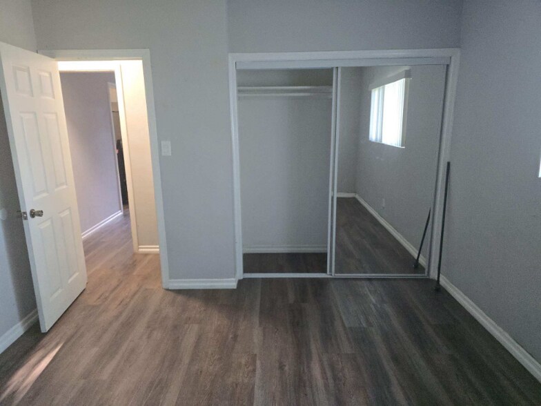 Building Photo - 9572 Maureen Dr