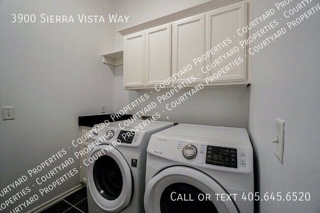 Building Photo - 3900 Sierra Vista Way