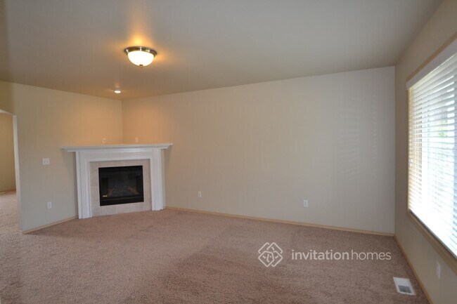 Building Photo - 1419 S 90th St