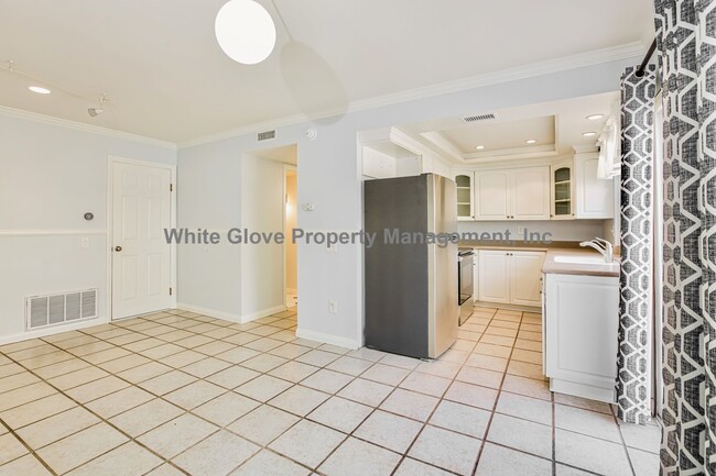 Building Photo - Spacious Anaheim Townhome Near Anaheim Coves with Community Pool & Clubhouse