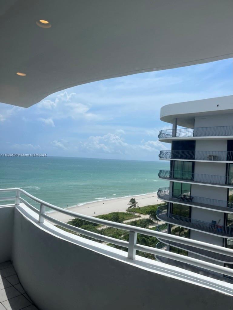 Building Photo - 8911 Collins Ave
