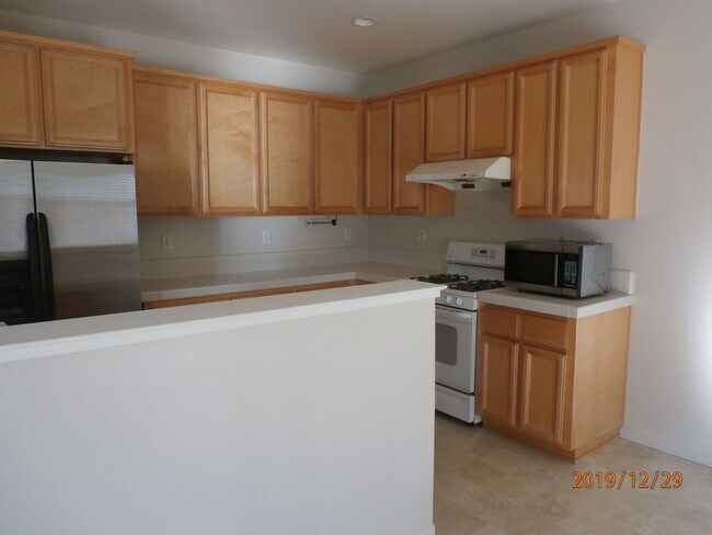 Building Photo - 2860 Frigate Bird Dr