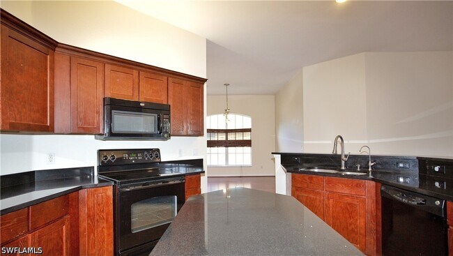 Building Photo - 3555 Poinsettia Ave