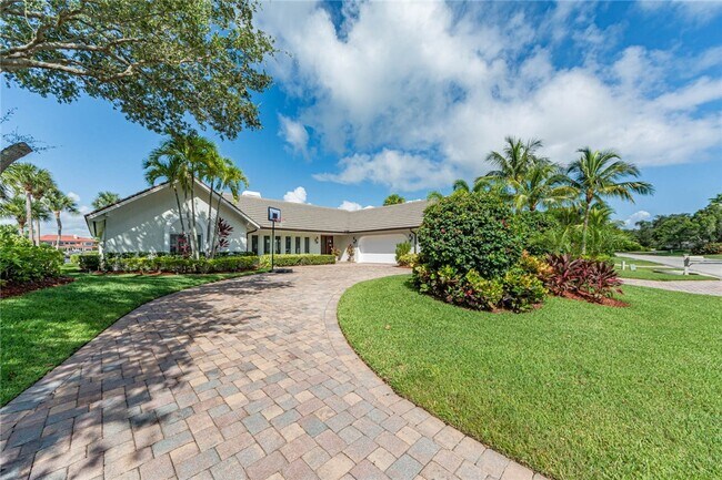 Building Photo - 195 Spinnaker Dr