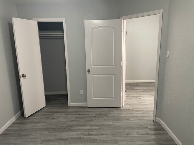 Building Photo - 2332 Sherry St