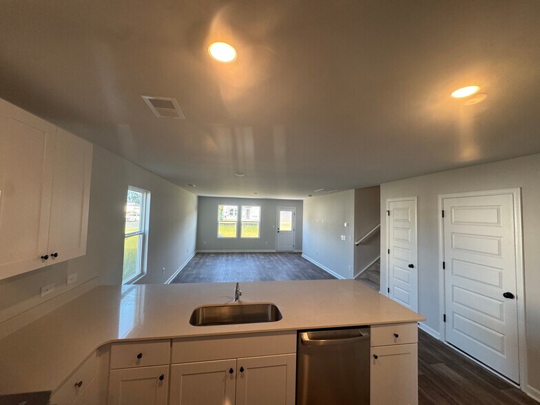 Building Photo - 1201 Black Kite Ct SW