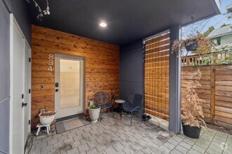 Building Photo - 3 bedroom in Seattle WA 98108