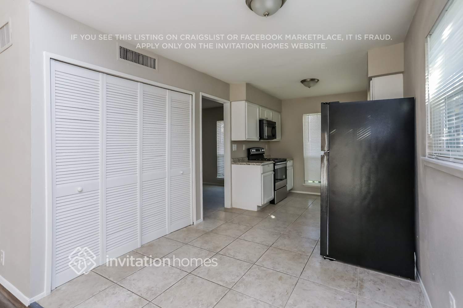 Building Photo - 553 Shadowcrest Ln