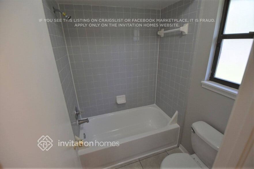 Building Photo - 8404 Boysenberry Ln W